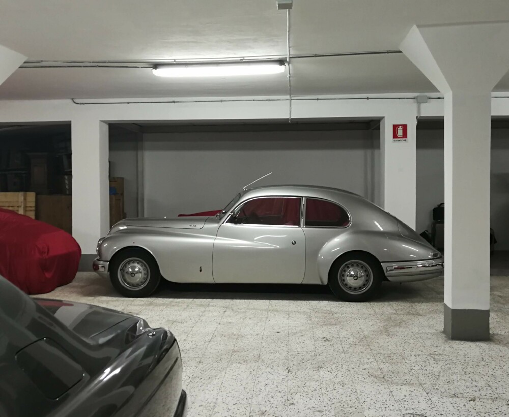 Bristol 403 in the Pandolfini garage in Prato