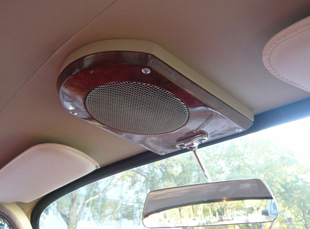 Infinity 6532Si 'slim' speaker on my Bristol 409