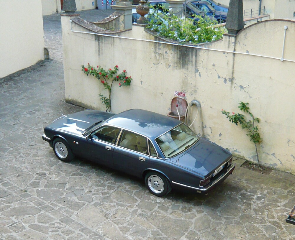 Jaguar XJ40 in Firenze