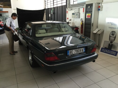 Jaguar XJR (X306)
