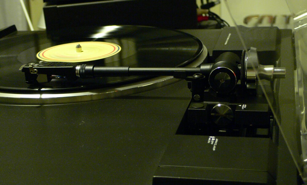 Pioneer PL-L1000A tangential-arm DD turntable