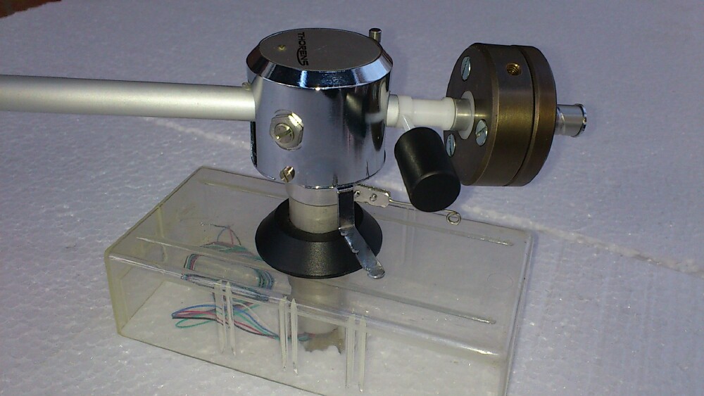 Alfred Bokrand's custom-made tonearms