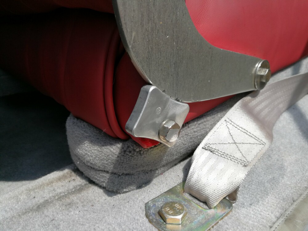 403 seat back adjustment