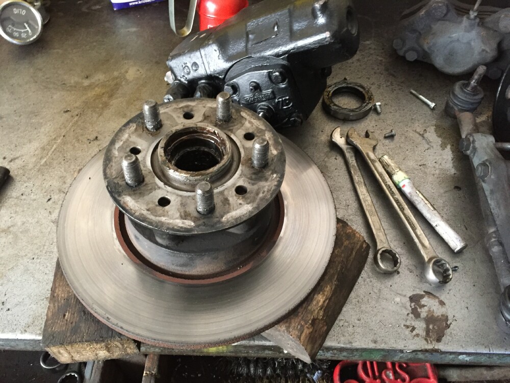 Bristol 409 power steering and front hub overhauling, 2017