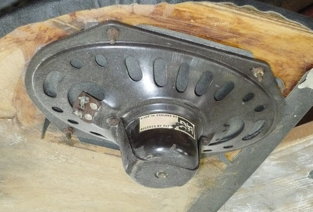 Bristol 409 rear audio speaker