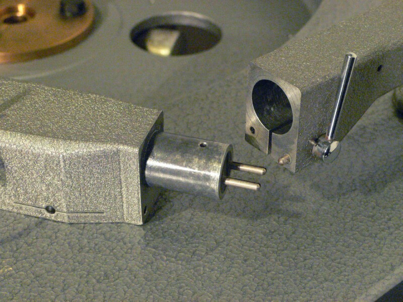 Carrson 61 studio turntable