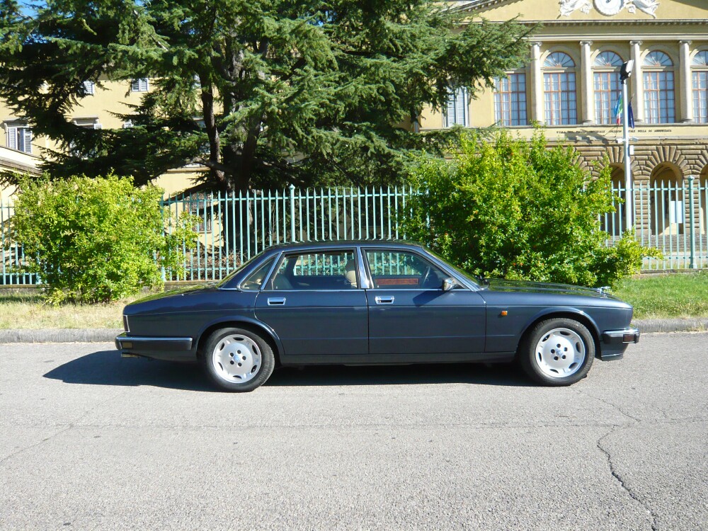 Jaguar XJ40 in Firenze