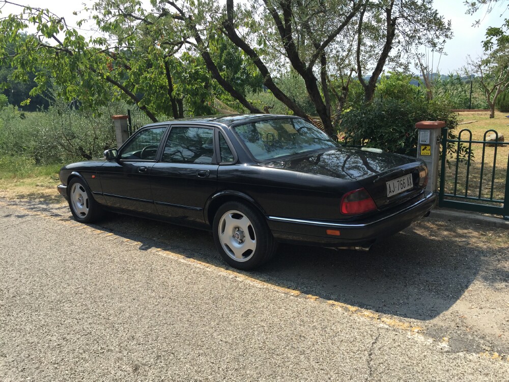 1995 Jaguar XJR