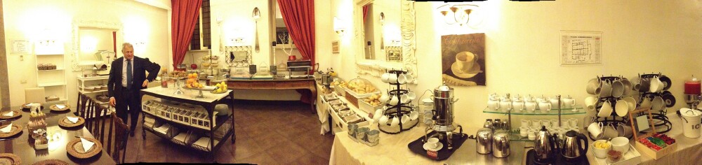 Martini at the Gin Corner, Hotel Adriano, Roma