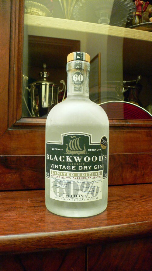 Premium Gins for a great Martin Cocktail: Martin Miller, Plymouth, Blackwood