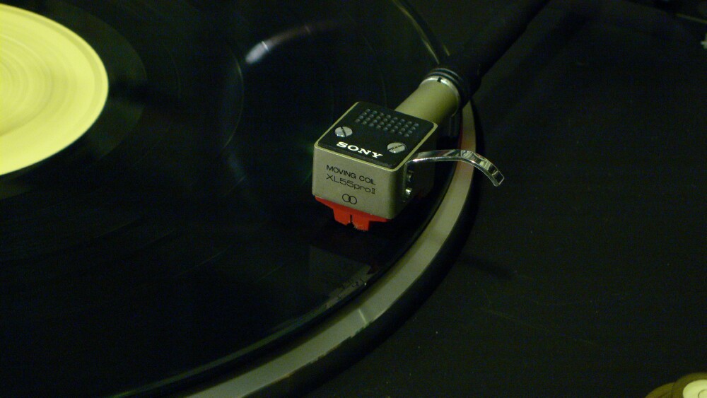 Pioneer PL-L1000A tangential-arm DD turntable and Sony XL55 Pro II cartridge