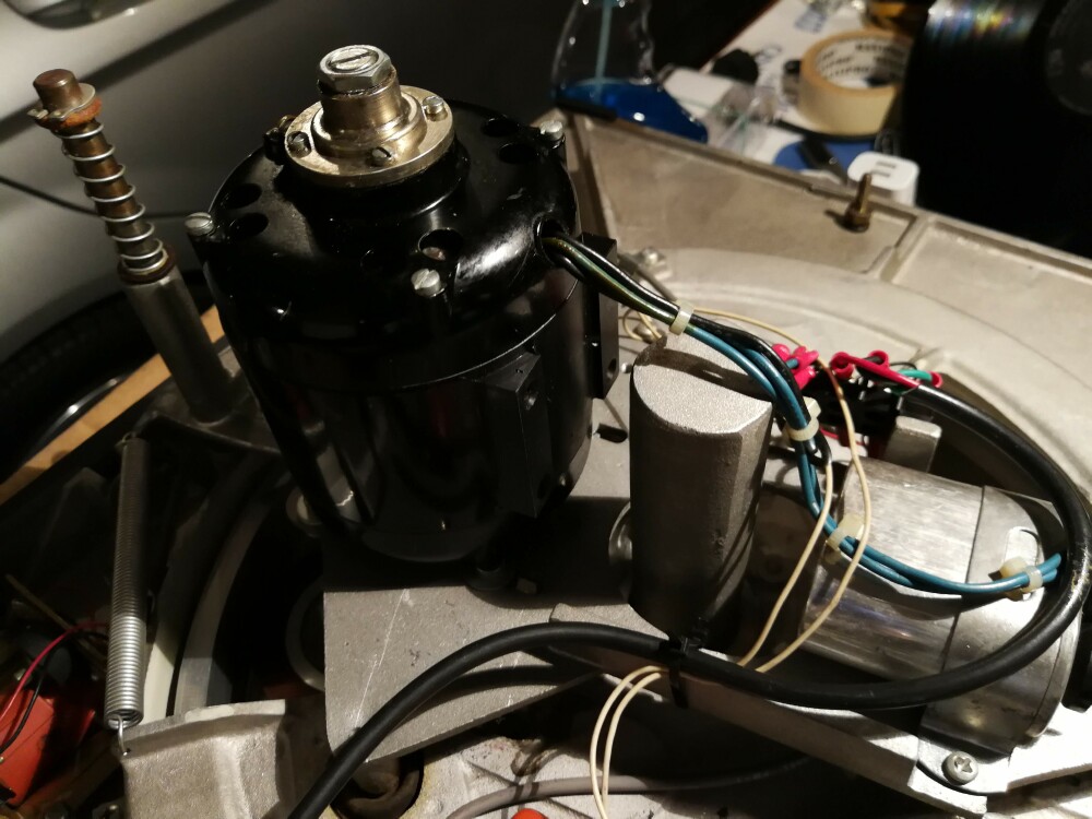A new project: a custom-made 'classic' broadcast-quality turntable