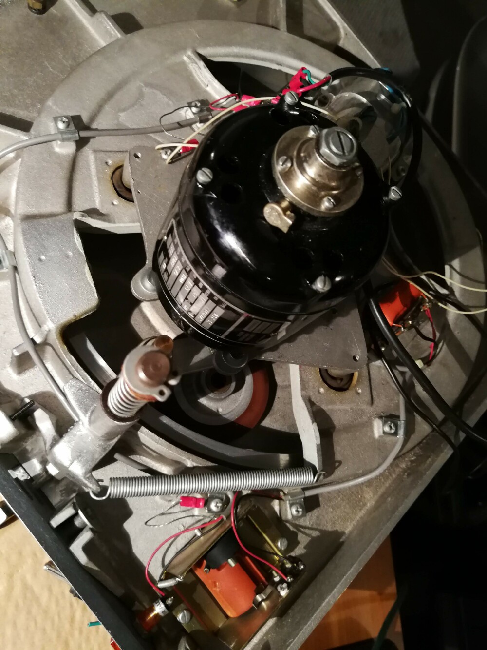 A new project: a custom-made 'classic' broadcast-quality turntable