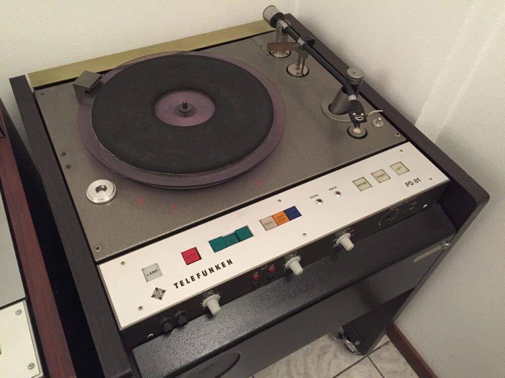 Telefunken PS-81 idler-wheel broadcast turntable